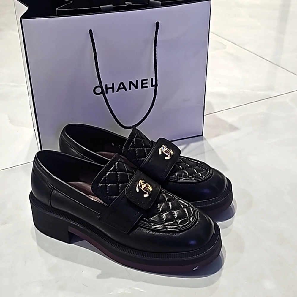 Authentic CHANEL Quilted Top Turn Lock Black Loafers Gold Hardware EU39